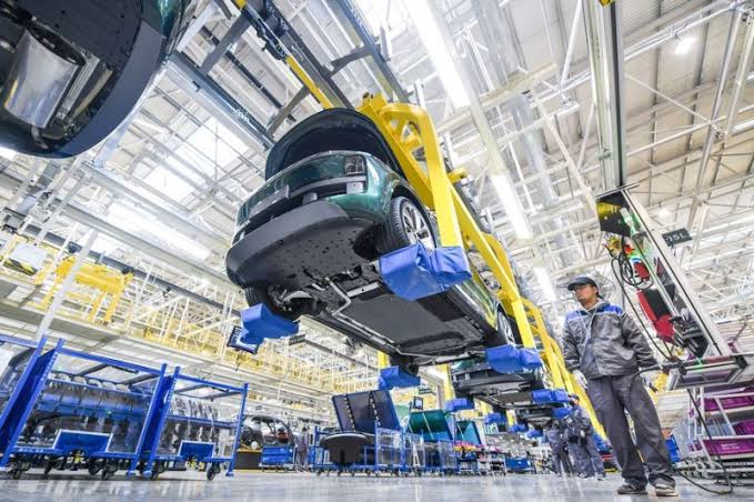 Pemerintah dan Diler Kompak Teriak, Industri Otomotif China 'Masuk Jurang'