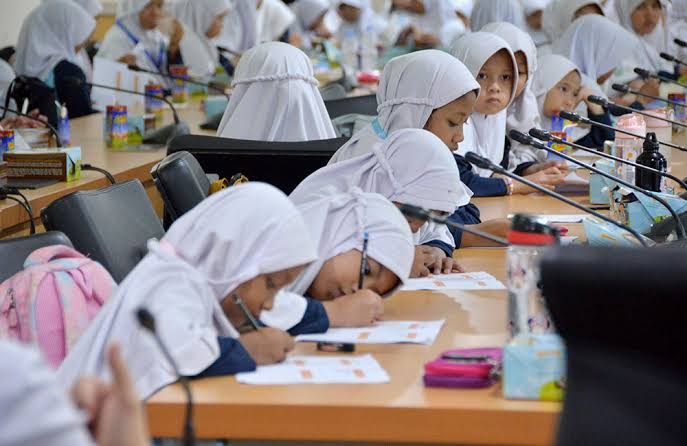 Penerapan Sekolah Gratis Tak Mungkin Diterapkan Tahun 2025, Kenapa?