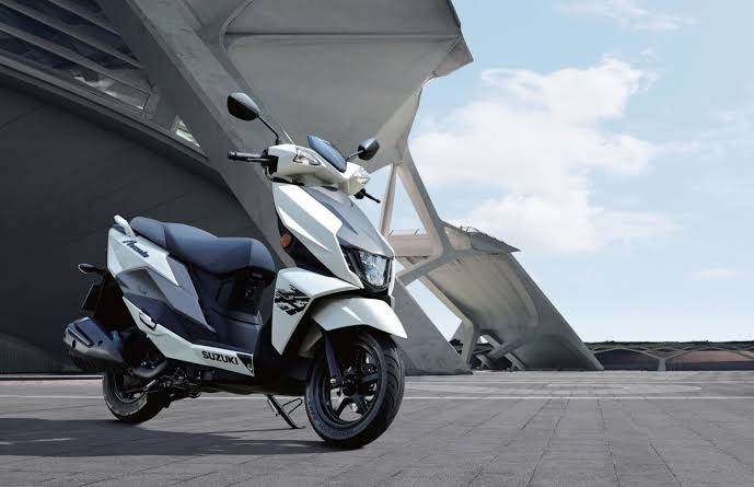 Suzuki Suntik Mati Avenis 125 di Tanah Air