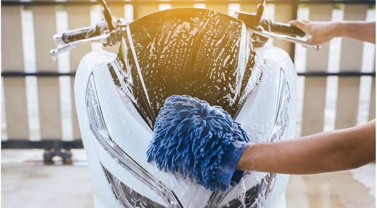 Cuci Motor Saat Mesin Masih Panas, Ini Efeknya