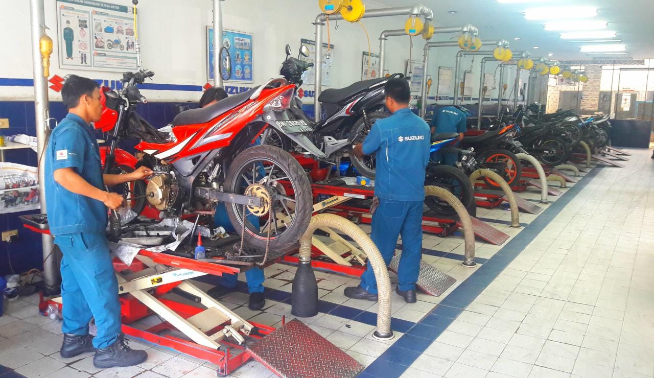 Musim Tak Menentu, Begini Rawat Motor Agar Tetap Kinclong